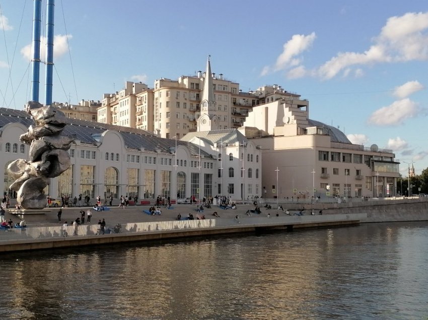 Санта-Барбара на Болотной: Дом культуры ГЭС-2 открылся после масштабной реконструкции старой электростанции - «Строим Город»