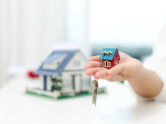 Весеннее потепление на рынке жилья: крупные банки начали снижать ставки по ипотеке - «Недвижимость»