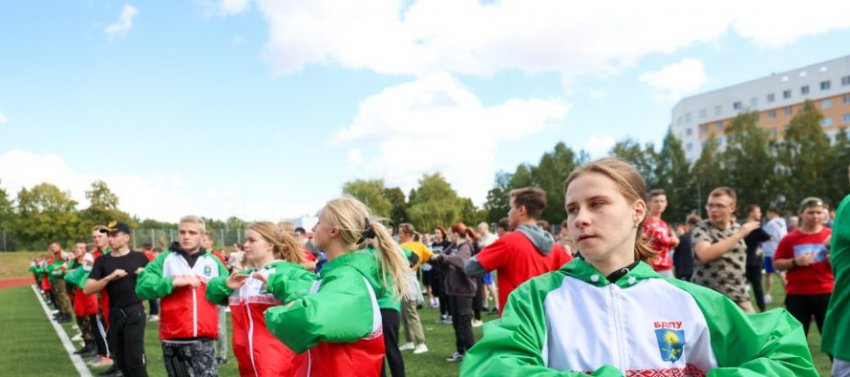 Сила в единстве. В Минске и регионах прошла «Народная зарядка» - «Свежие новости строительства»