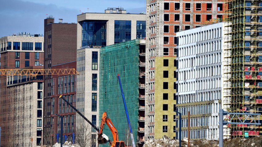 Требования пожарной безопасности к навесным фасадам зданий введены в РФ - «Строительство»