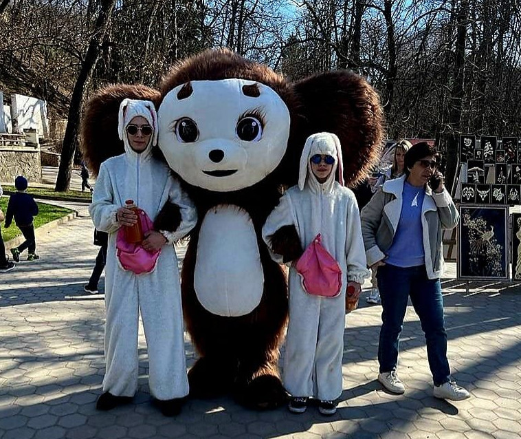 В курортном Кисловодске начали водить экскурсии по местам съемок кинофильма «Чебурашка» - «Строим Город»