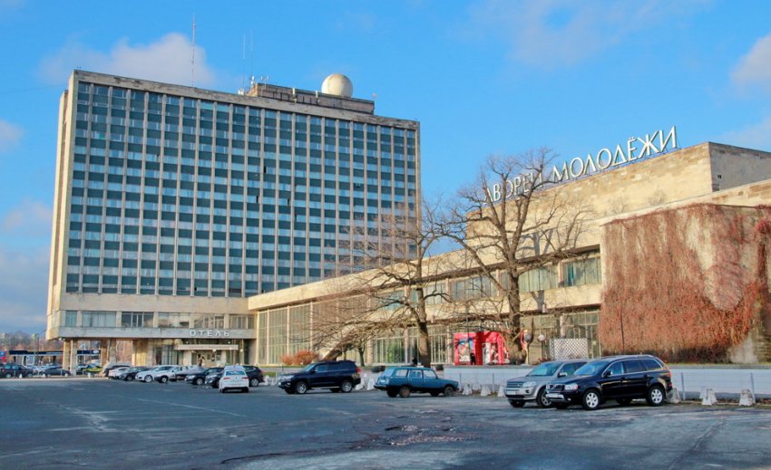 Начался снос Ленинградского дворца молодежи на Песочной набережной - «Свежие новости строительства»