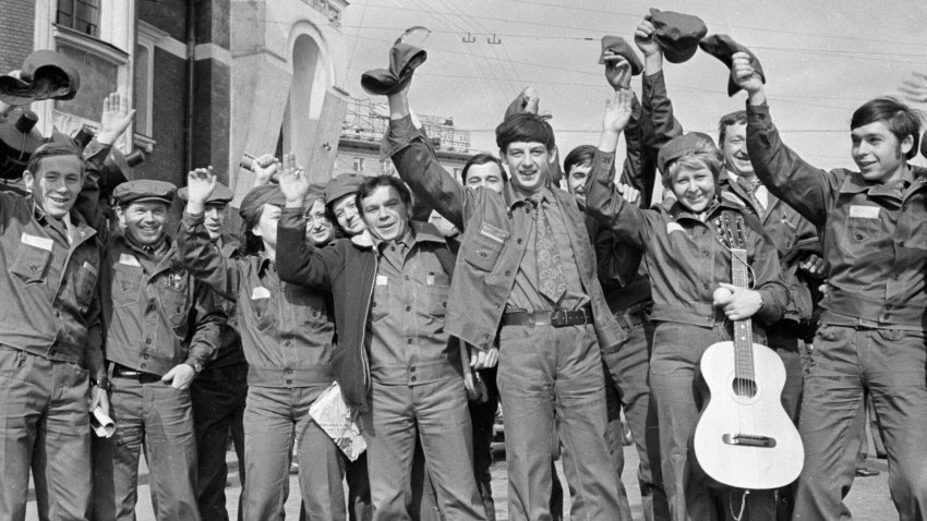 Школа мужества и жизни: вклад студентов в стройку века – БАМ - «Строительство»