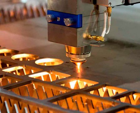 Лазерная резка металла: какие критерии учитывать при выборе специалистов