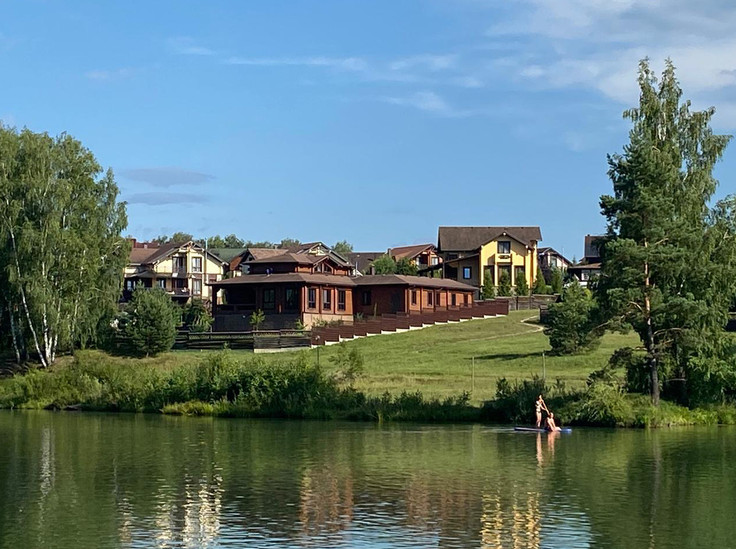 Почему Новая Москва и Подмосковье уступают регионам по качеству коттеджных поселков - «Недвижимость»