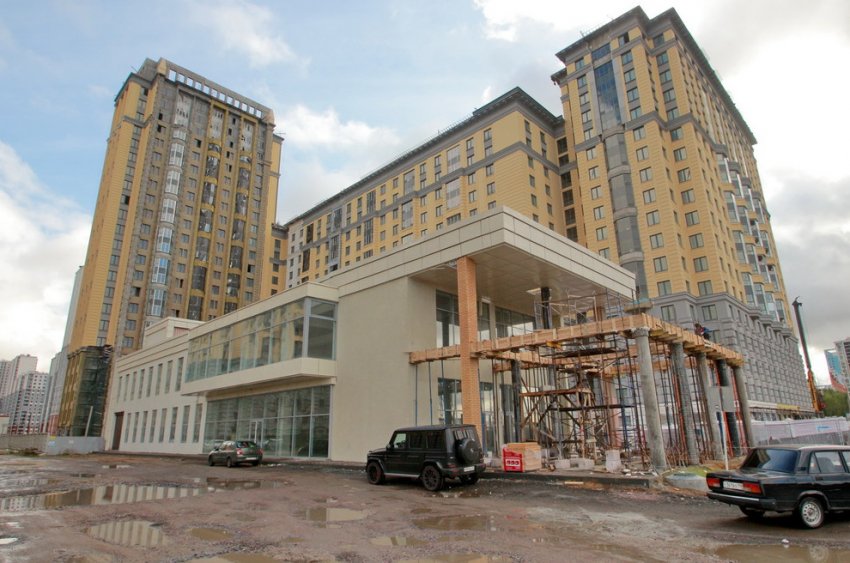 В начале улицы Дыбенко построили ресторан - «Свежие новости строительства»