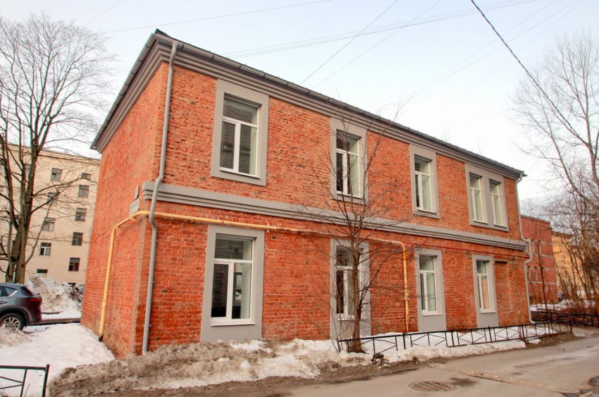 Во дворах на Новороссийской улице вернули к жизни дореволюционный дом - «Свежие новости строительства»