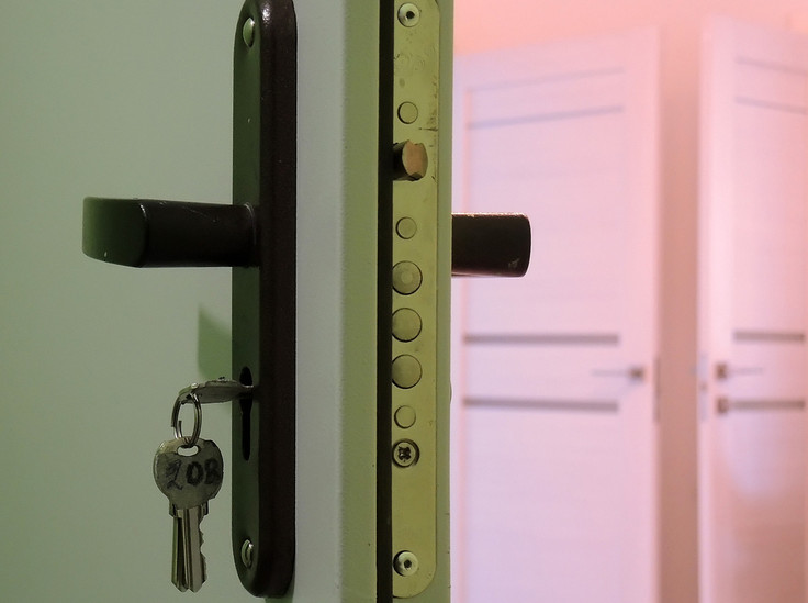 Нелегальным мигрантам запретили сделки с недвижимостью - «Недвижимость»