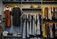 Гардеробные мечты: о чем грезят москвички накануне Международного женского дня? - «Недвижимость»