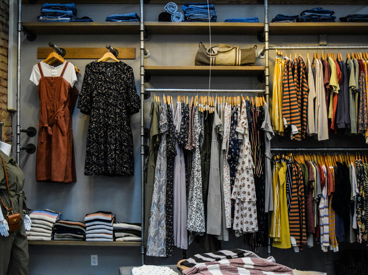 Гардеробные мечты: о чем грезят москвички накануне Международного женского дня? - «Недвижимость»