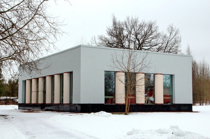 В парке «Мариенталь» в Павловске самовольно перестроили склад - «Свежие новости строительства»