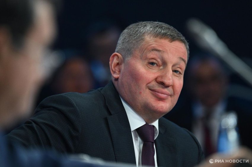 Андрей Бочаров раскритиковал подрядчиков за срыв сроков строительства больниц - «Строительство»